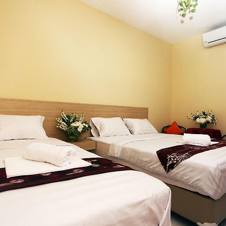 C.Stone Hotel Surabaya Luaran gambar