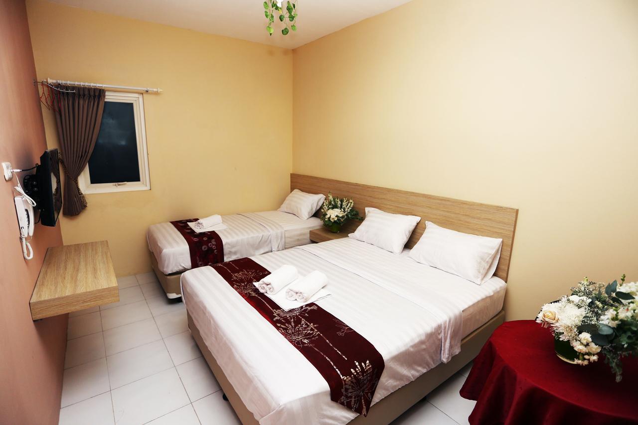 C.Stone Hotel Surabaya Luaran gambar