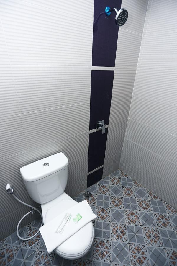 C.Stone Hotel Surabaya Luaran gambar